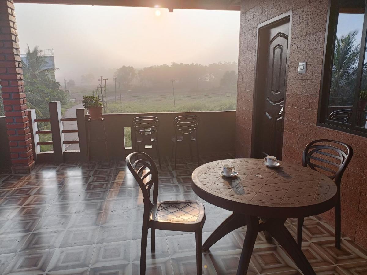 Maanyatha Home Stay Manipal Exterior foto
