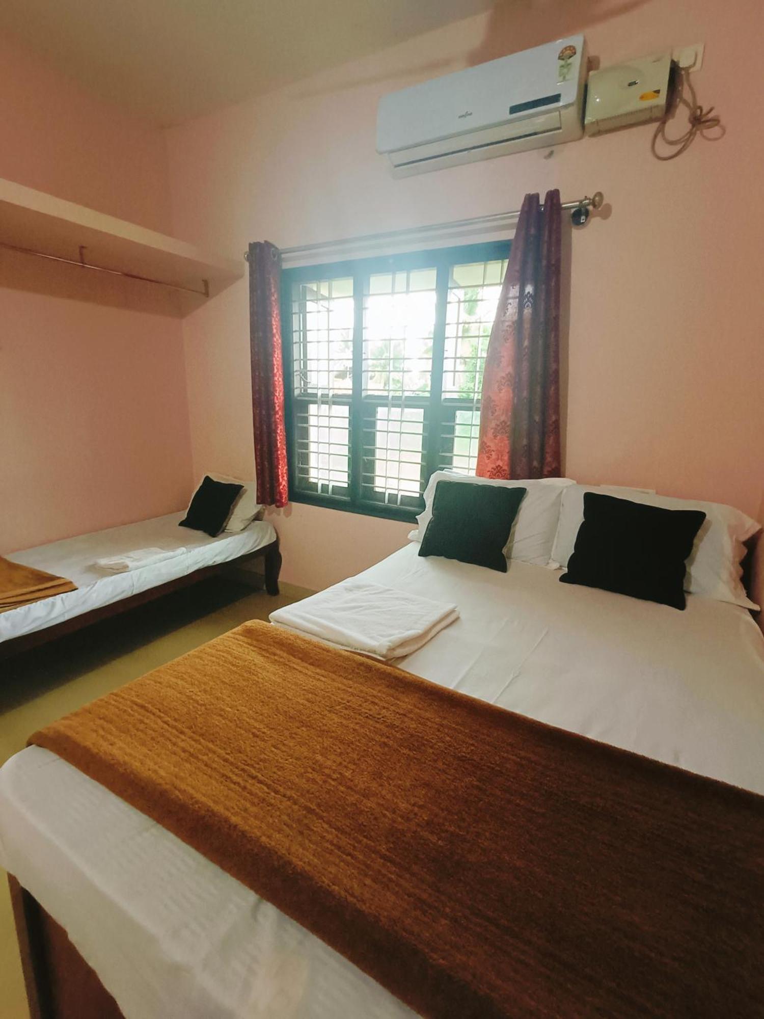 Maanyatha Home Stay Manipal Habitación foto